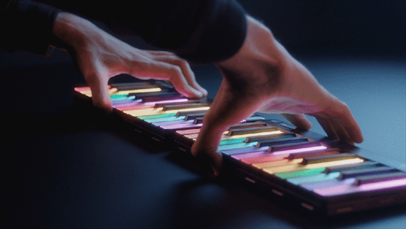 ROLI LUMI | カラフルに光るポリフォニックアフタータッチ対応のMIDI