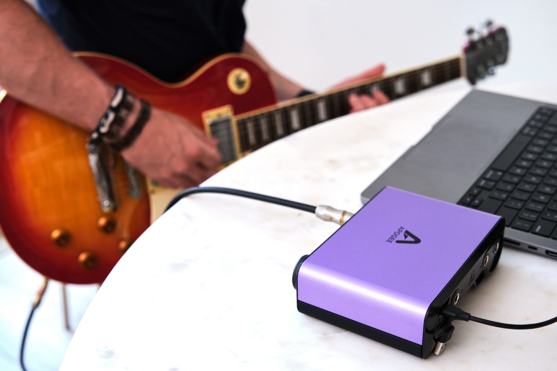 Apogee BOOM | 作曲、録音、映像編集、ライブ配信に使えるDSP FX内蔵の