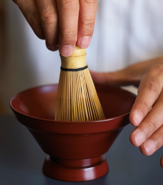 超絶技巧な見立て漆器で抹茶を。漆芸家・「彦十蒔絵」代表 若宮隆志