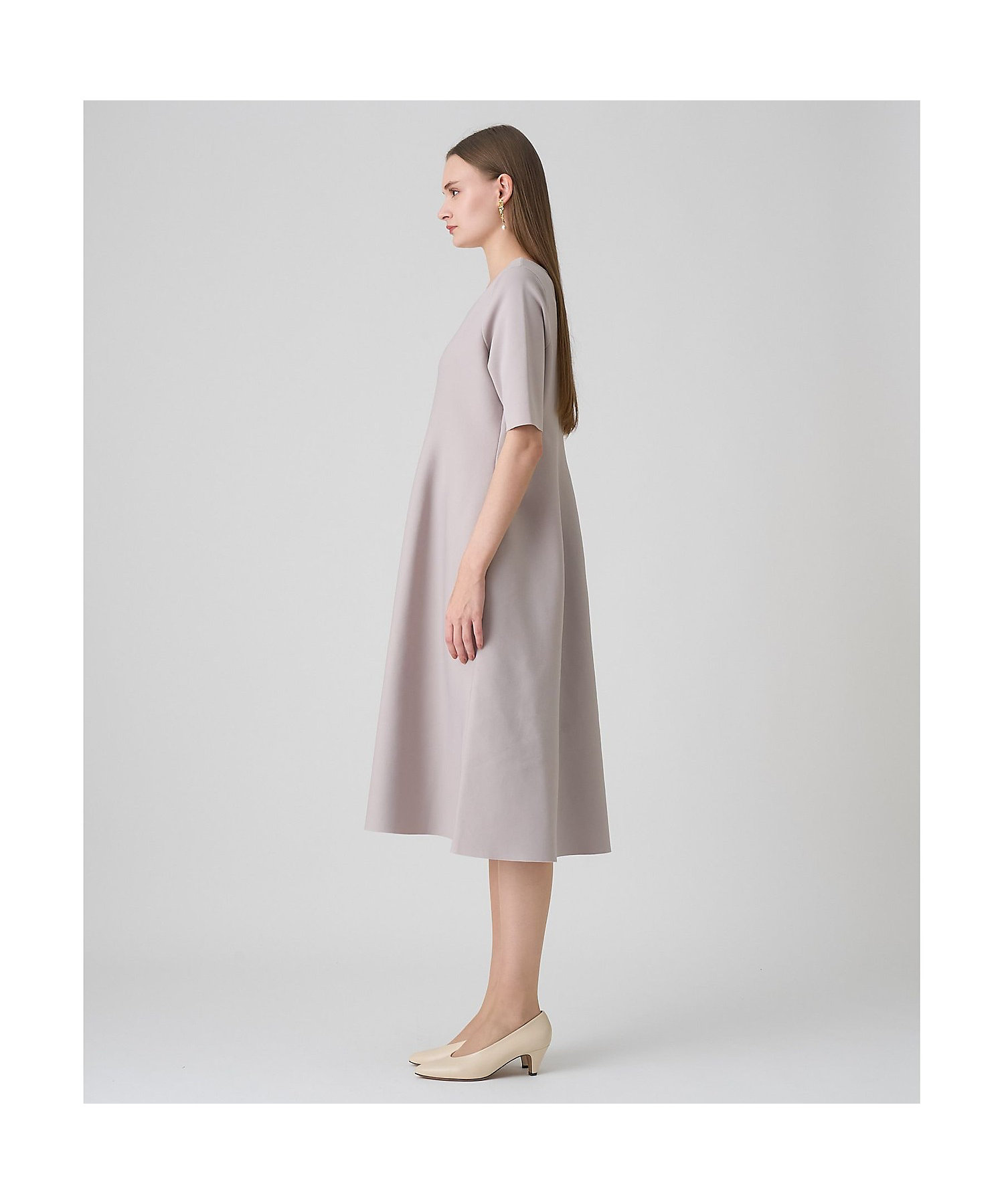 バックVネックシルエットワンピース | ANAYI/アナイ | 三越伊勢丹