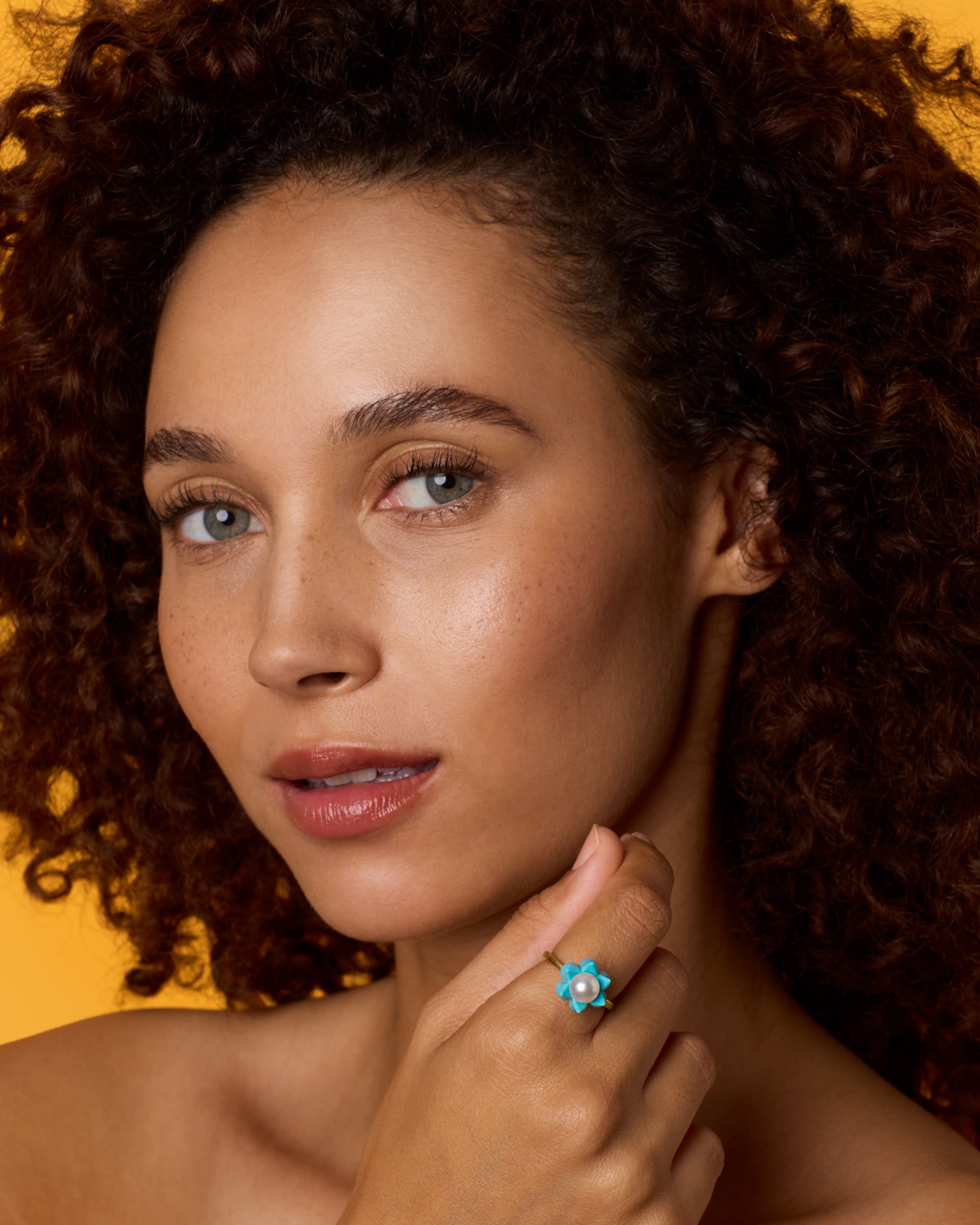 Buy Lily of the Valley Ring 18K Gold Online at Irene Neuwirth