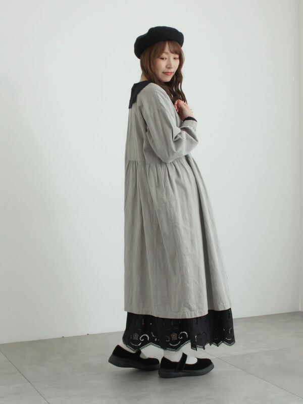 セール】 カットワーク刺繍裾スカラップスカート（オフホワイト