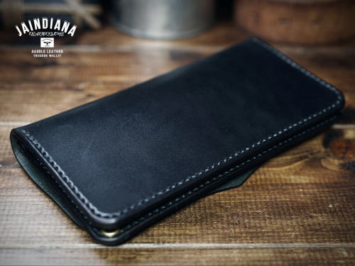 TRWC-B 定番ブラックサドルレザーのトラッカーウォレット