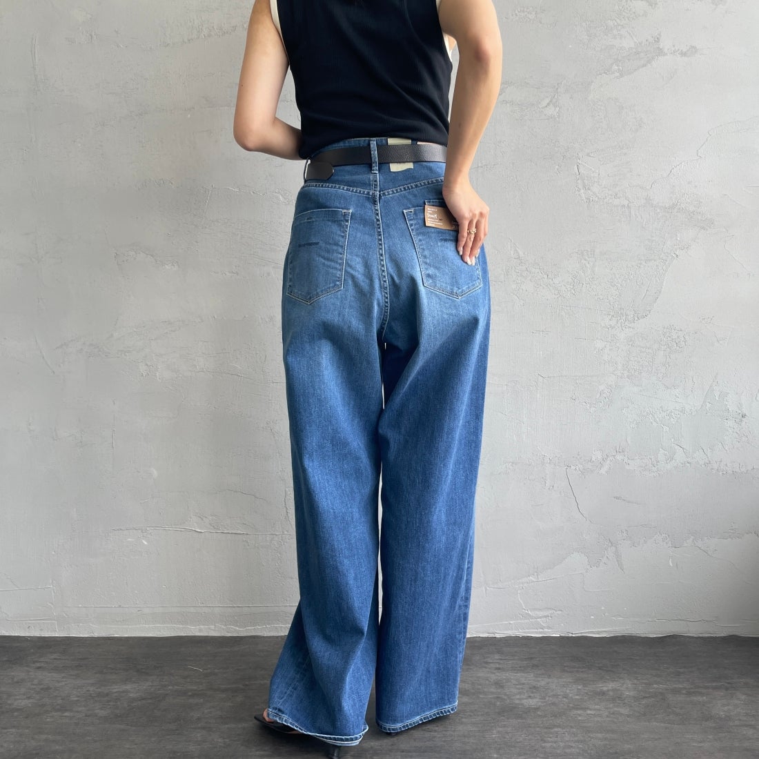 YANUK [ヤヌーク] 別注 JOAN for JEANS FACTORY ルーズストレート