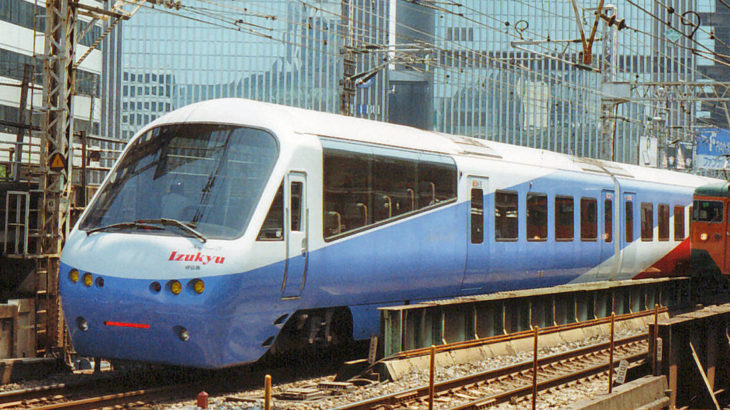 伊豆急行 2100系 R5編成：アルファリゾート21 R4編成：リゾート21EX