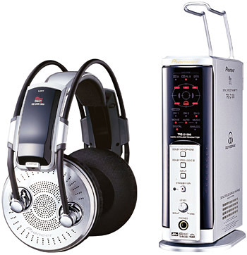 世界で初めて（※）「ドルビーヘッドホン」を搭載したサラウンド