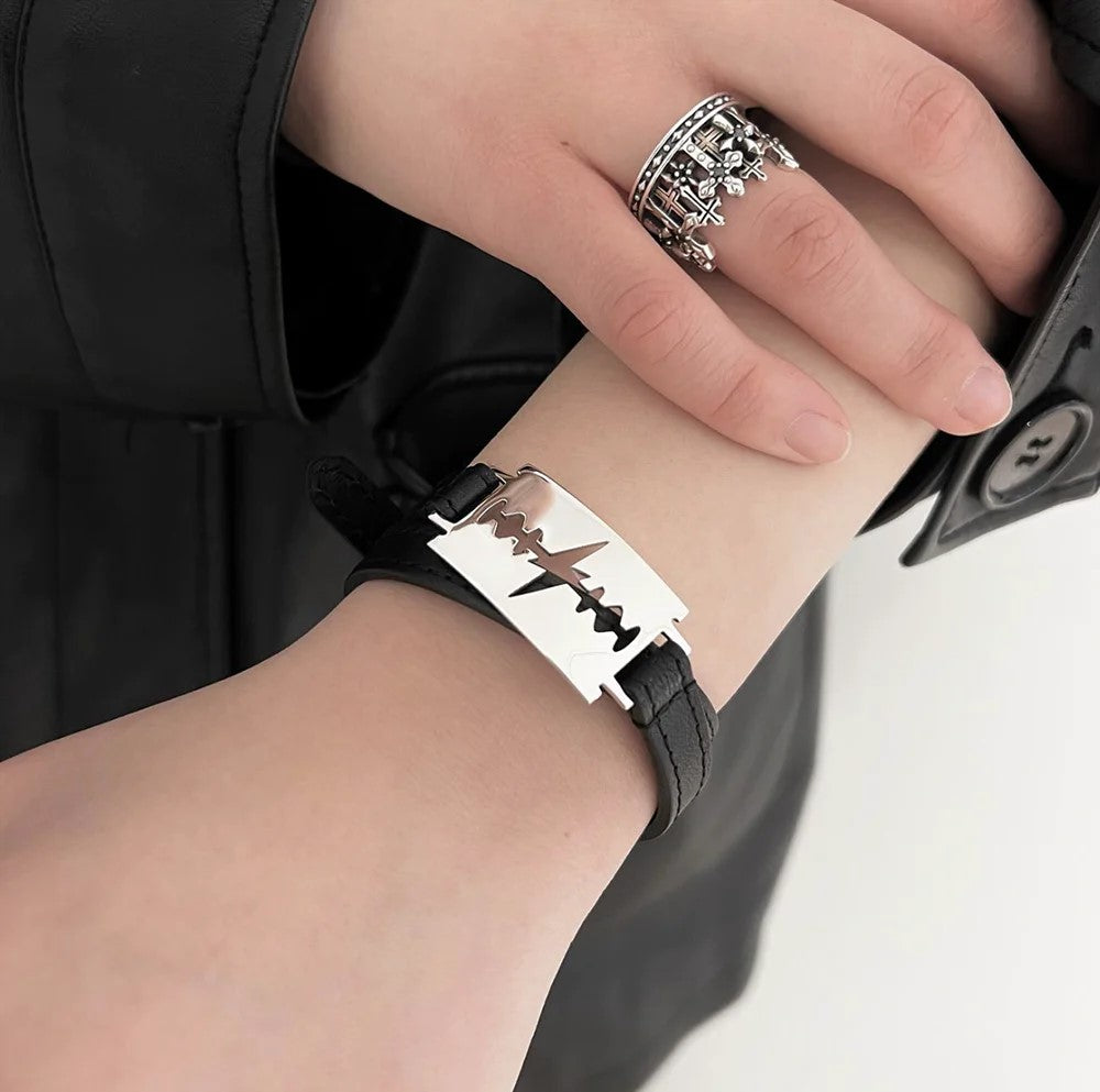 GRAVE CROWN リング | ジャスティン デイビス（JUSTIN DAVIS）公式通販