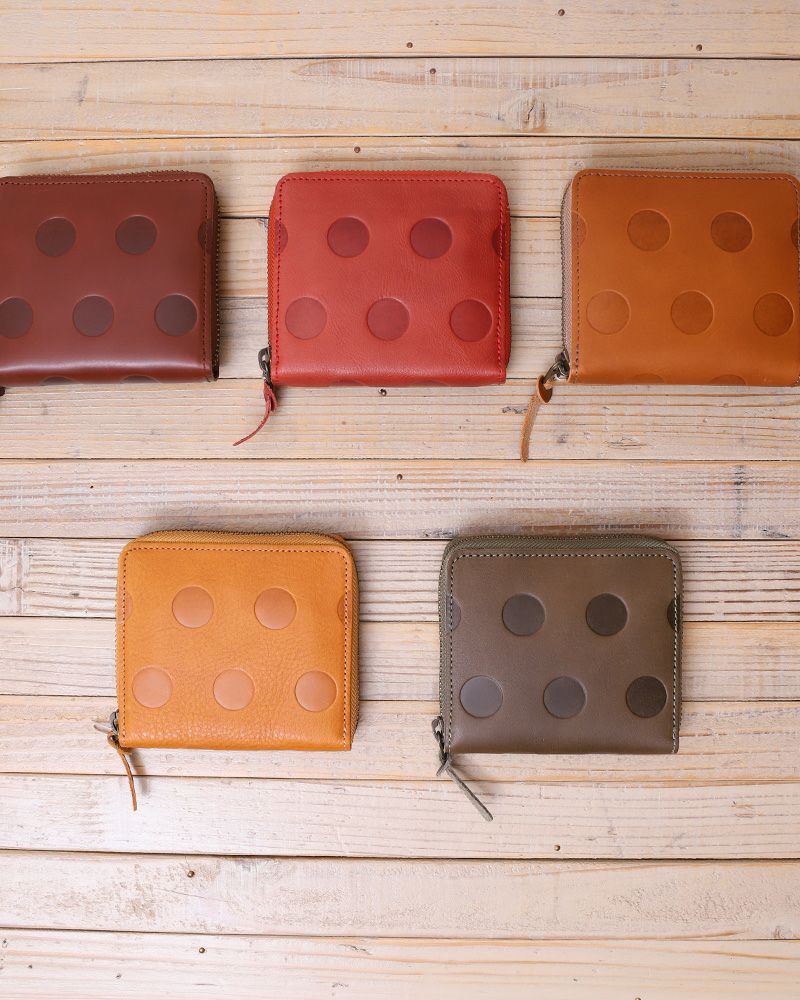 大きく開く小銭入れにびっくり「キャンディ BOX ショートウォレット