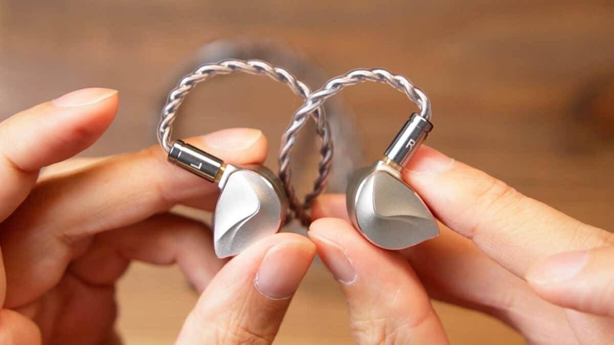 BQEYZ Winter レビュー|この音は優勝！骨伝導ドライバー搭載の