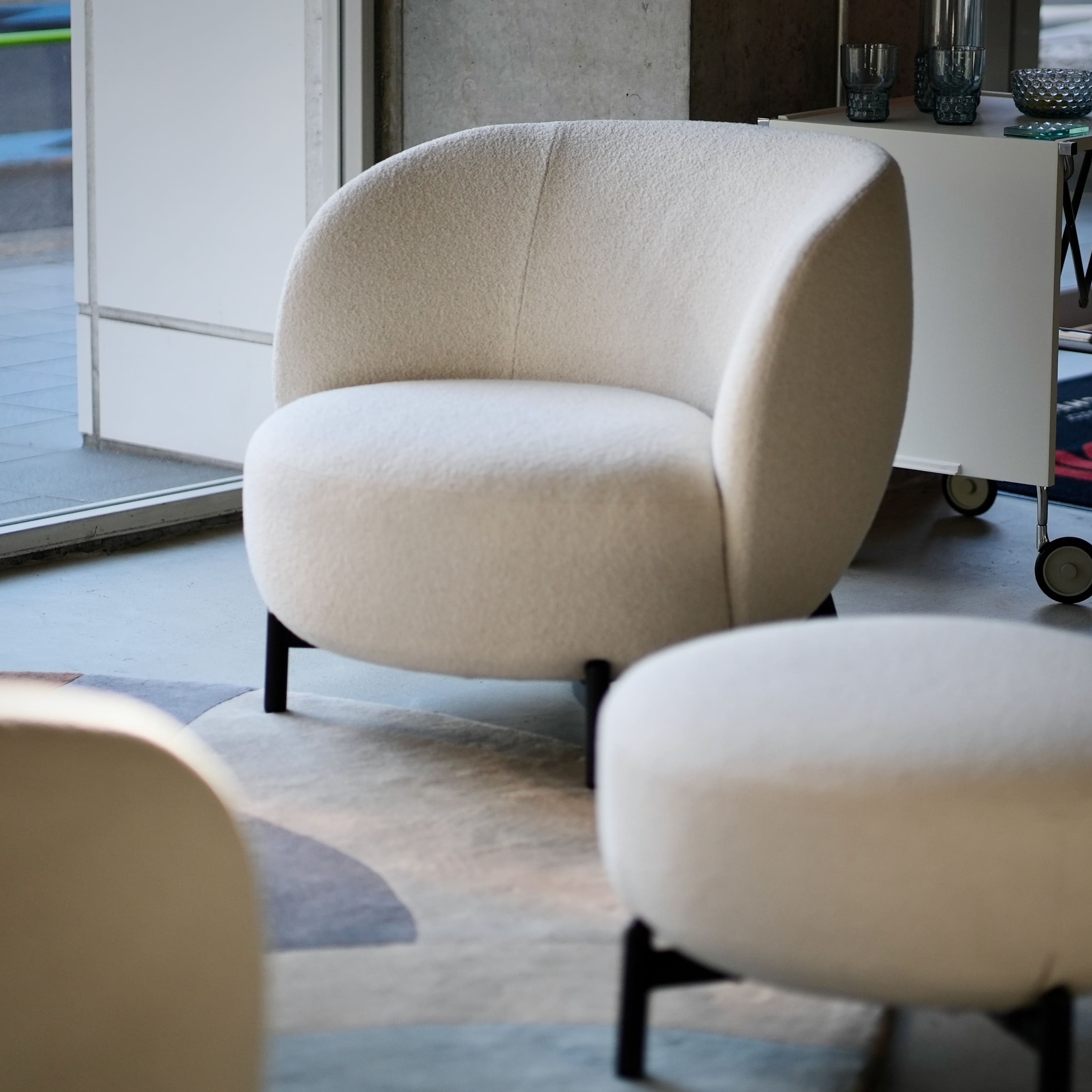 ルナムアームチェアオルセット｜Kartell｜カルテルオフィシャルサイト