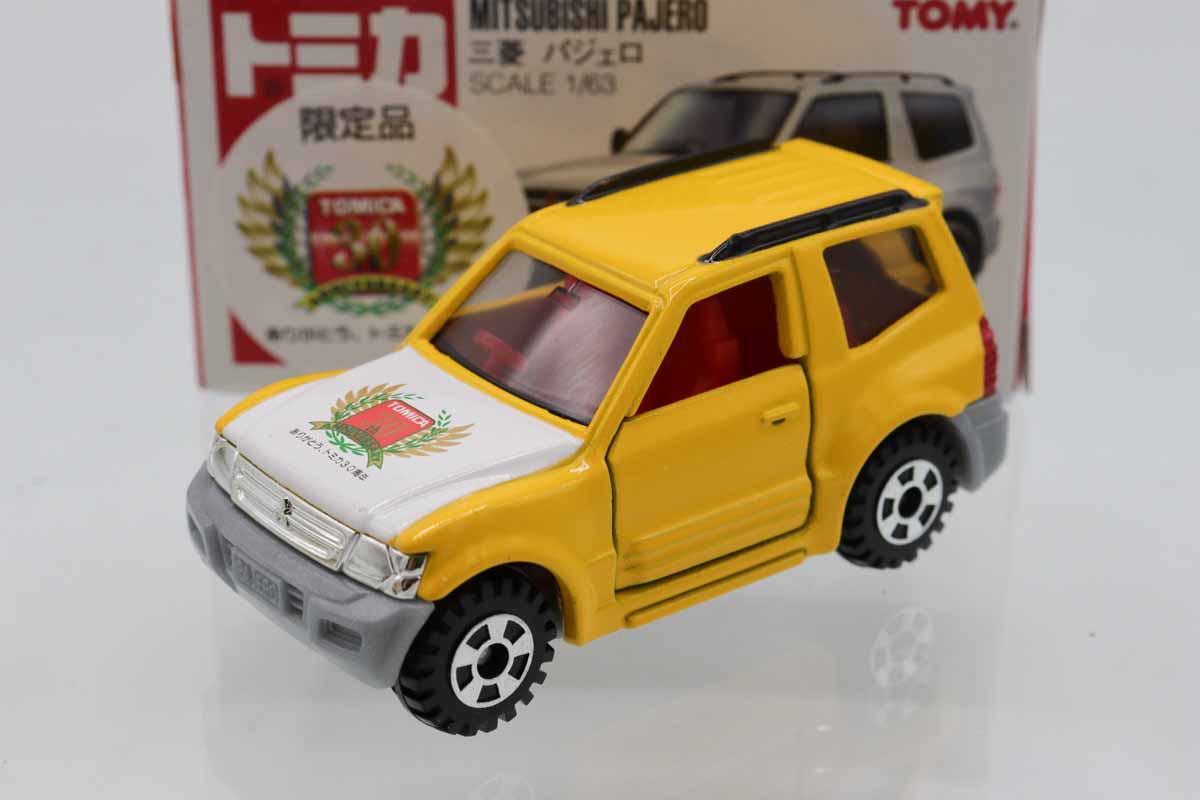 ミニカーショップ ケンボックス トミカ 赤箱☆30☆三菱パジェロ(黄/赤