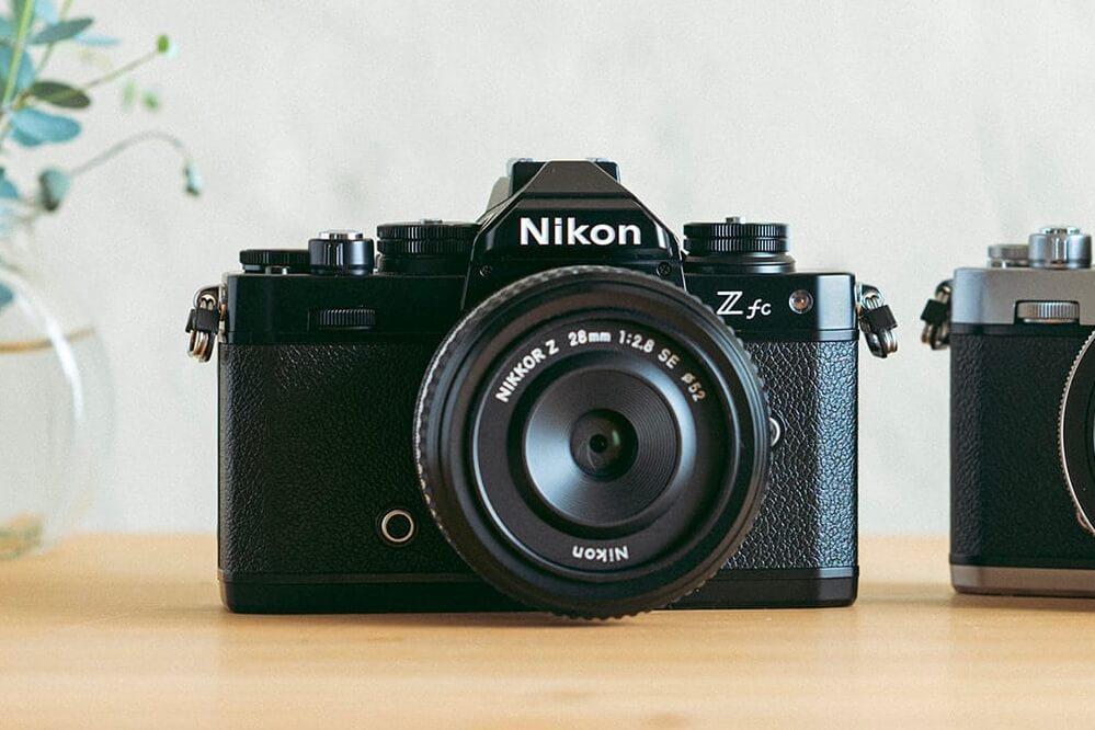APS-CのNikon Z fcがブラックボディになって、再び僕のもとへ帰ってき