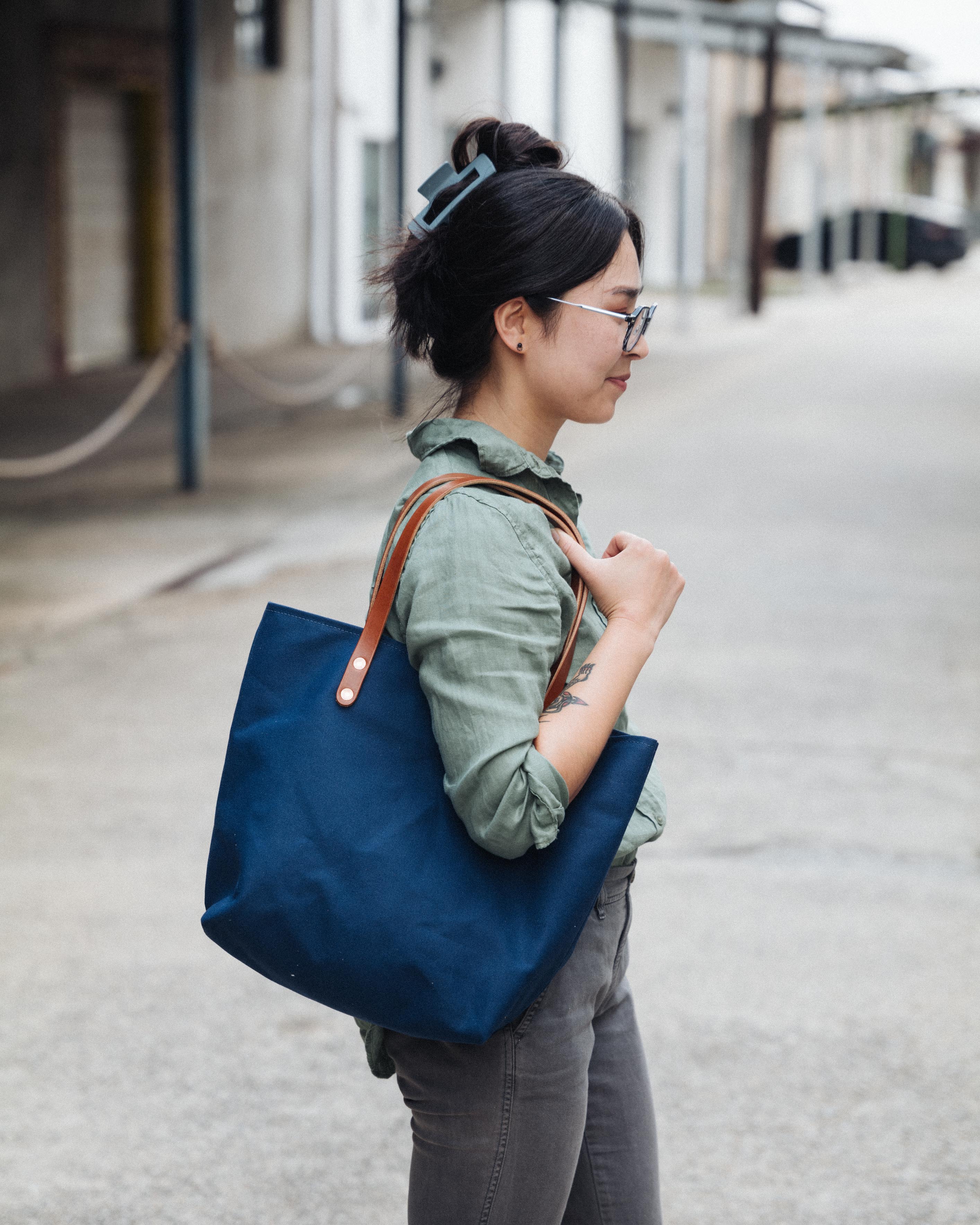 Navy Canvas Tote – KMM & Co.