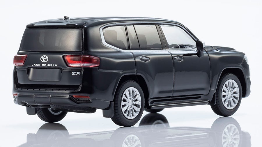 トヨタの「ランクル300」がミニカーになって登場！ 世界的人気を誇る