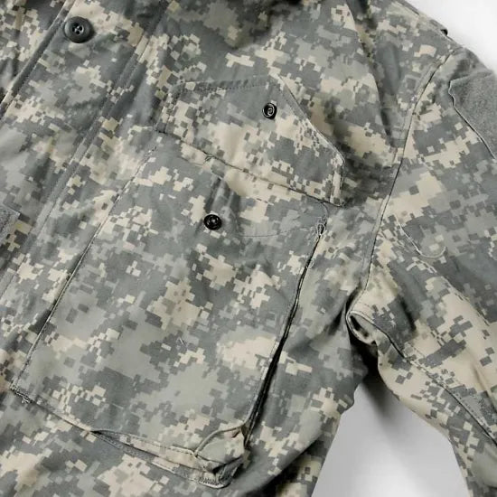 アメリカ軍 ACU デジタルカモ M-65 フィールドジャケット ニアニュー