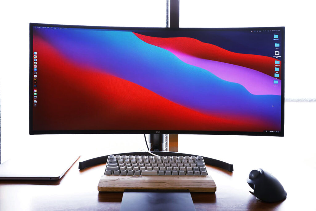 LG エルゴノミクス スタンド 4Kモニター レビュー｜狭小デスクで大画面
