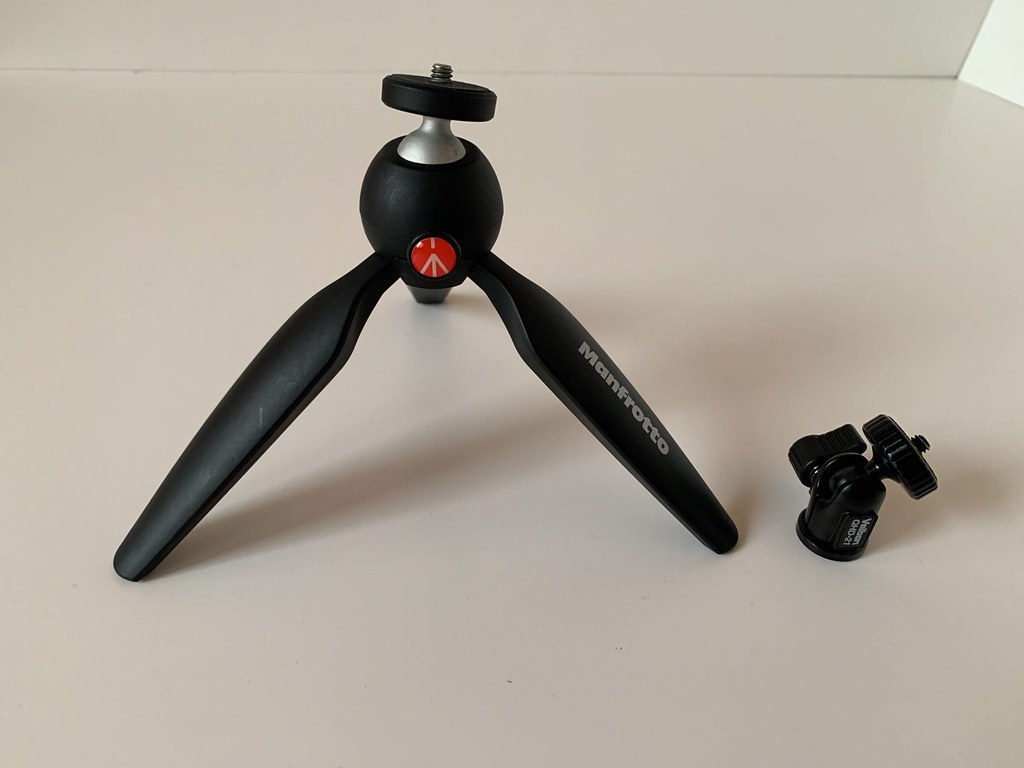 モバイルプロジェクター「Anker Nebula Capsule」に最適なモバイル三脚