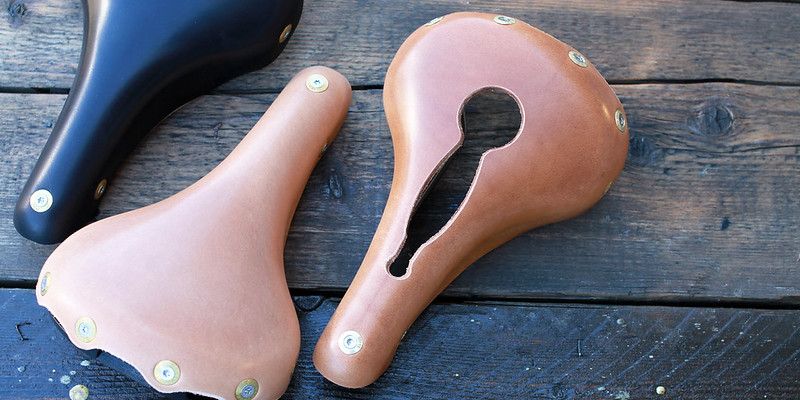 Gilles Berthoud / Agnel / Leather Saddle / Titanium / ジルベルソー