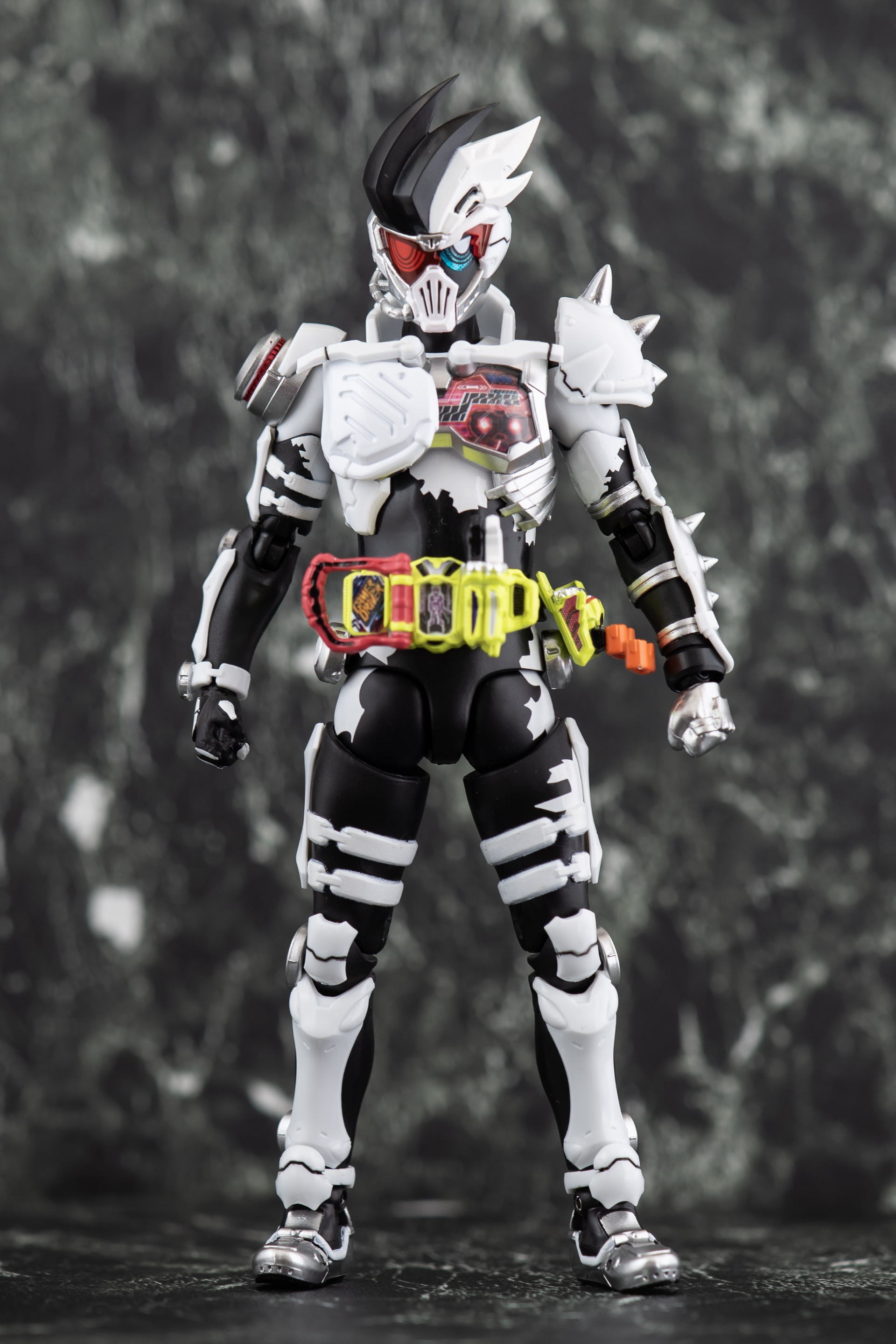 レビュー】S.H.figuarts 仮面ライダーゲンム ゾンビアクションゲーマー