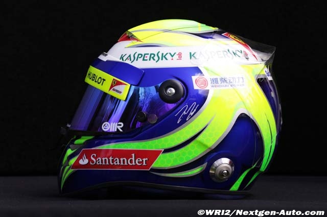 フェリペ・マッサ（フェラーリ）： F1ヘルメットとレーシングスーツ