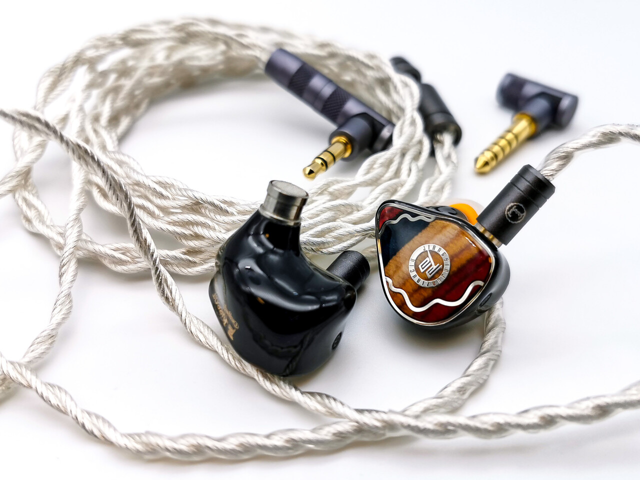 JUZEAR Dragonfly 81T」 8BA+1DD構成でDLP 3Dプリント&ウッドパネル