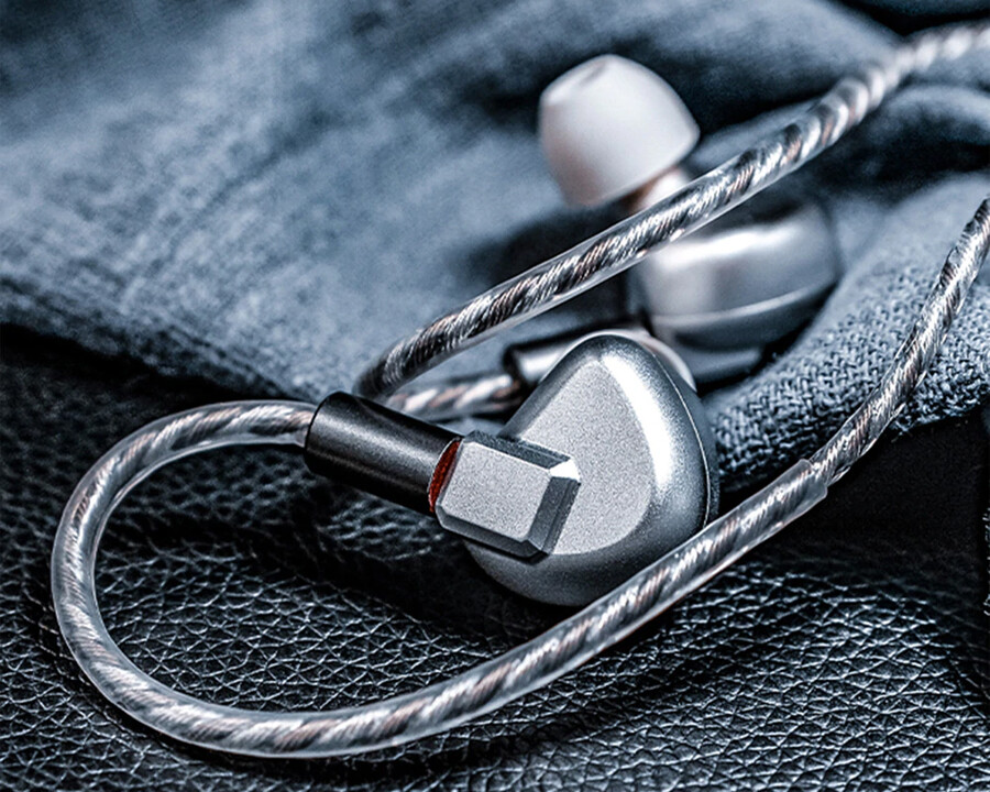 LetShuoer S12」 14.8mm平面駆動ドライバー搭載。装着感の良い金属