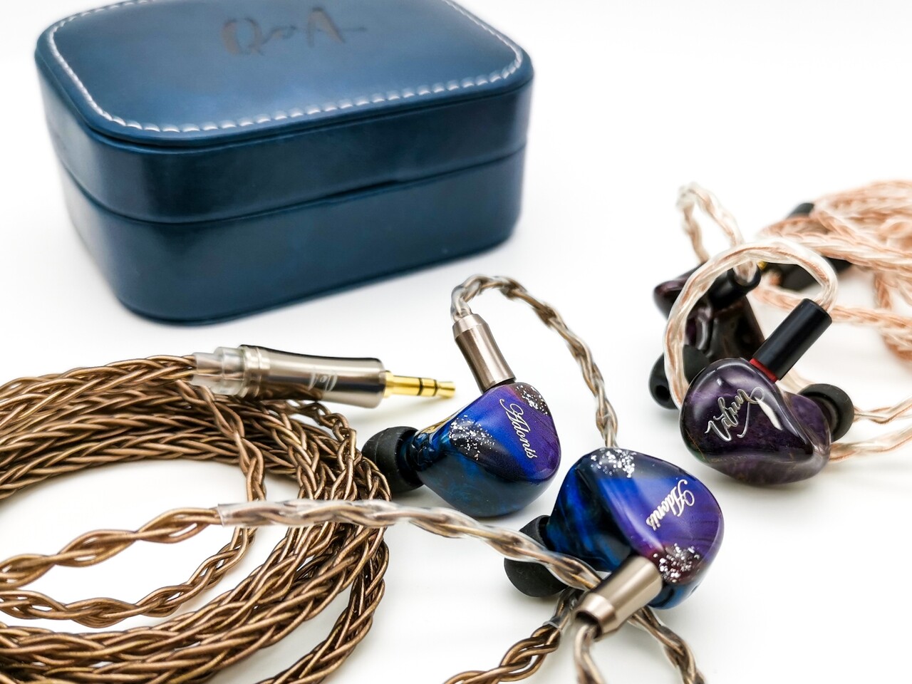 QoA Adonis」 美しいフェイスとウッドシェル。まさに「見た目イヤホン