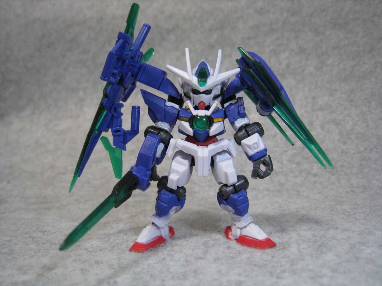 ガンダム モビルスーツアンサンブル EX06A 00クアンタフルセイバー