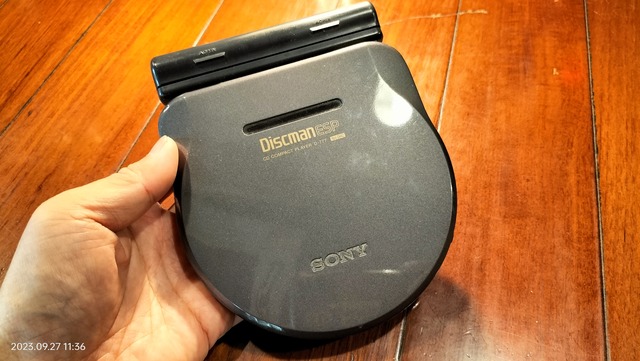 1995/平成7/SONY/D-777/Discman ESP/1vit DAC/AVLS/DBB/ガム型充電池を