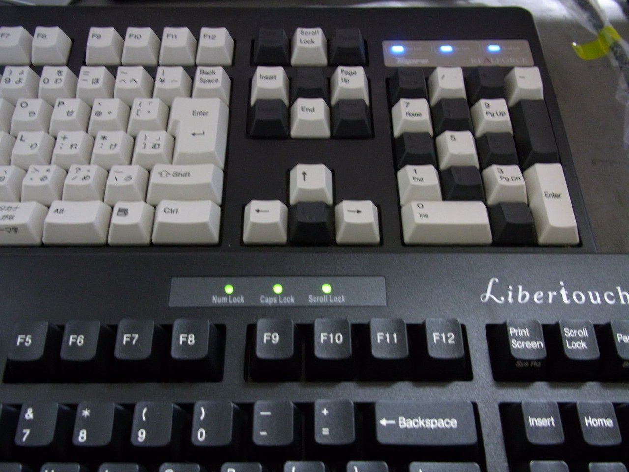 キーボード】富士通リベルタッチと東プレRealforceによる国内頂上決戦