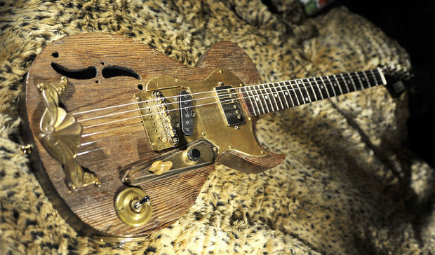 個性派ギター！スチームパンクなギターたち : Ken's Guitar Labo