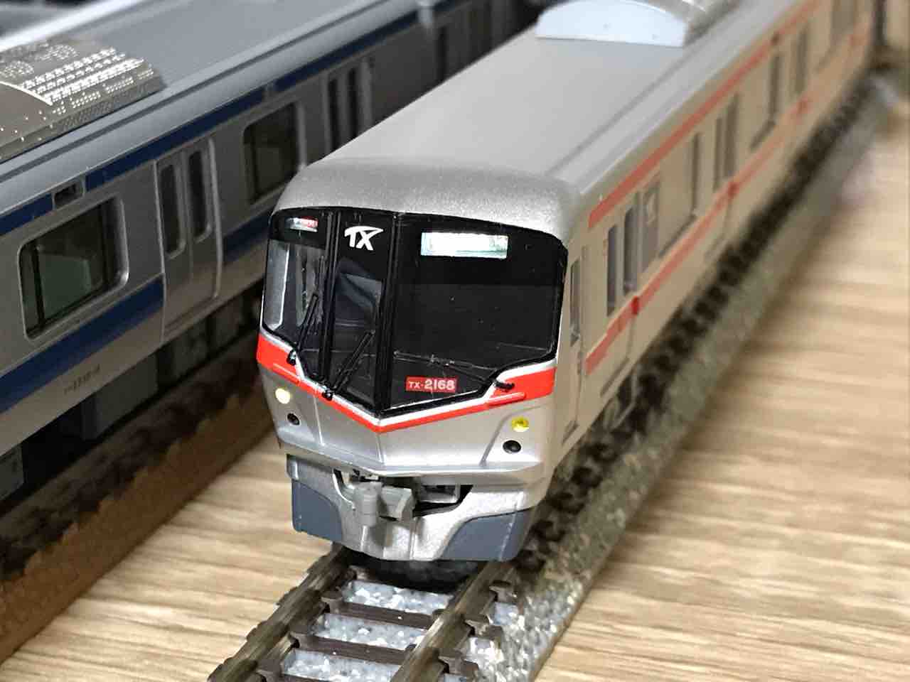 マイクロエース つくばエクスプレスTX-2000系 入線！ - れいるのおと