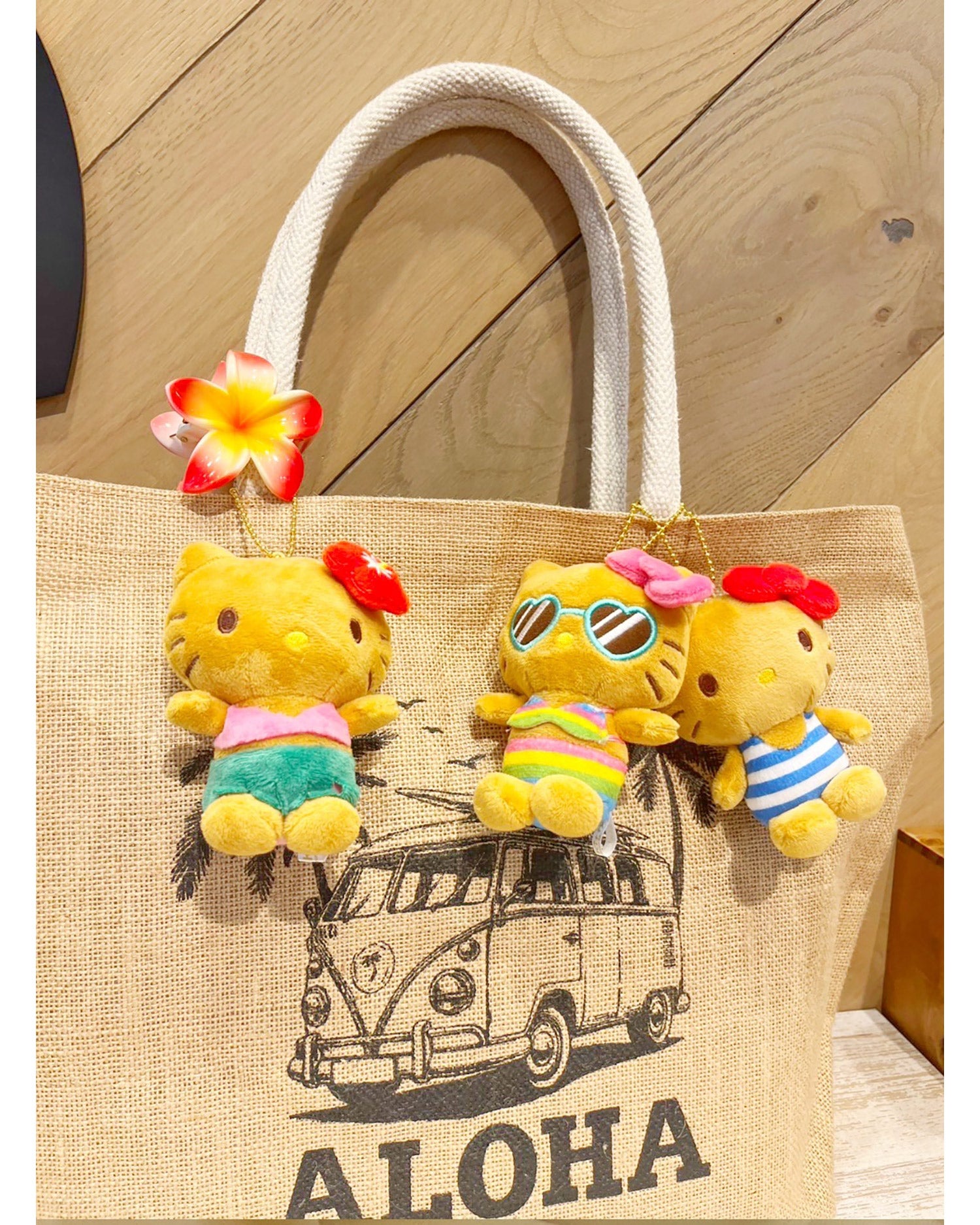 キティ(日焼けS) ボールチェーンマスコット ハイビスカス – ローカル