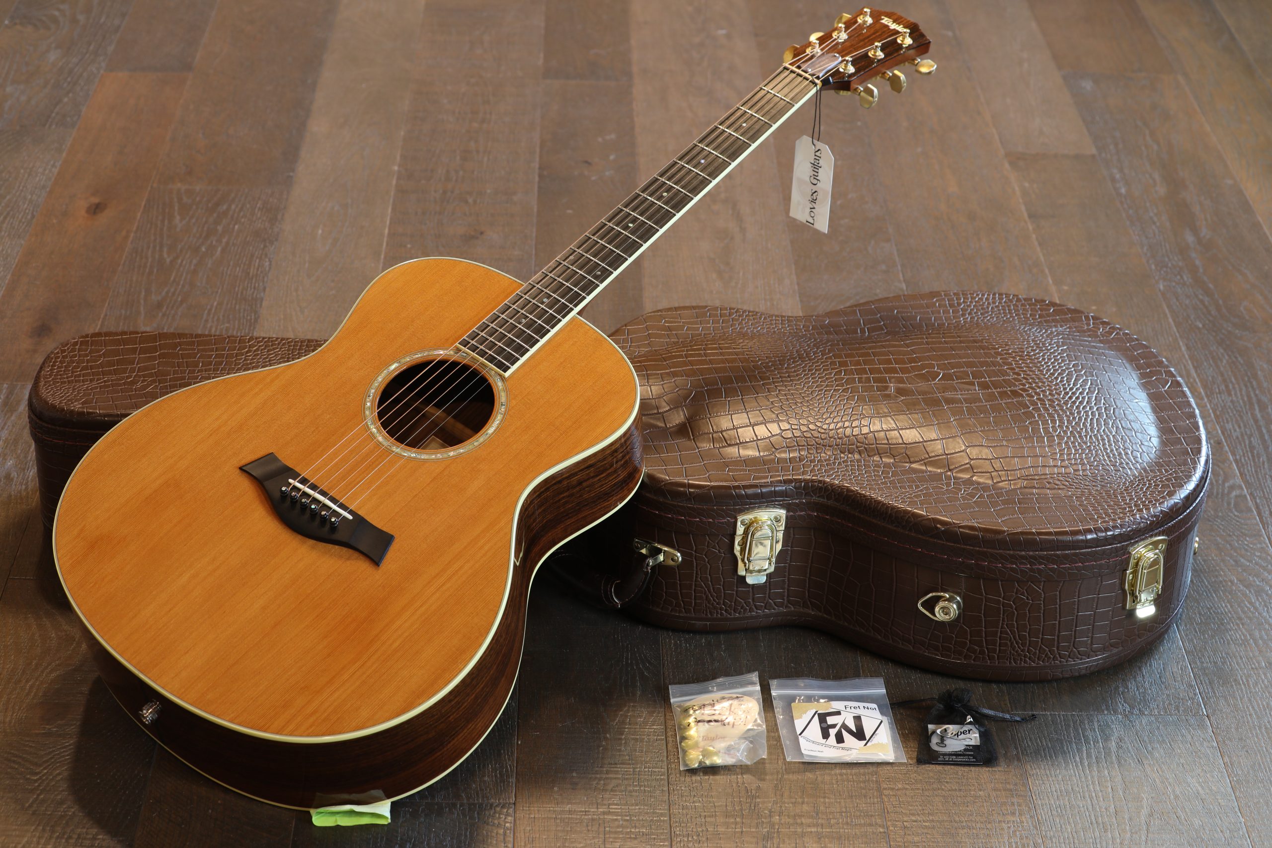 2006 Taylor GS Series Acoustic Guitar Rosewood & Cedar + OHSC