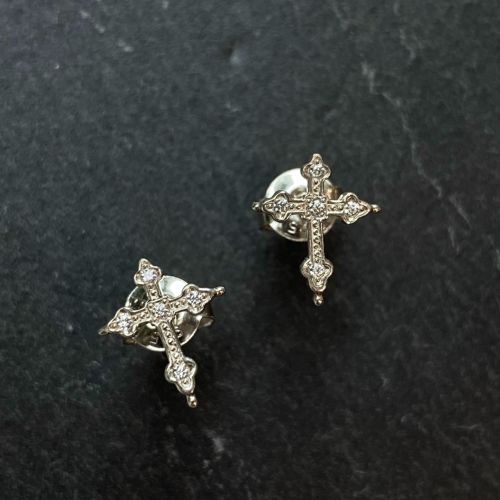PETITE GOTHIC CROSS PIERCE Silver / Zirconia PIERCED EARRINGS