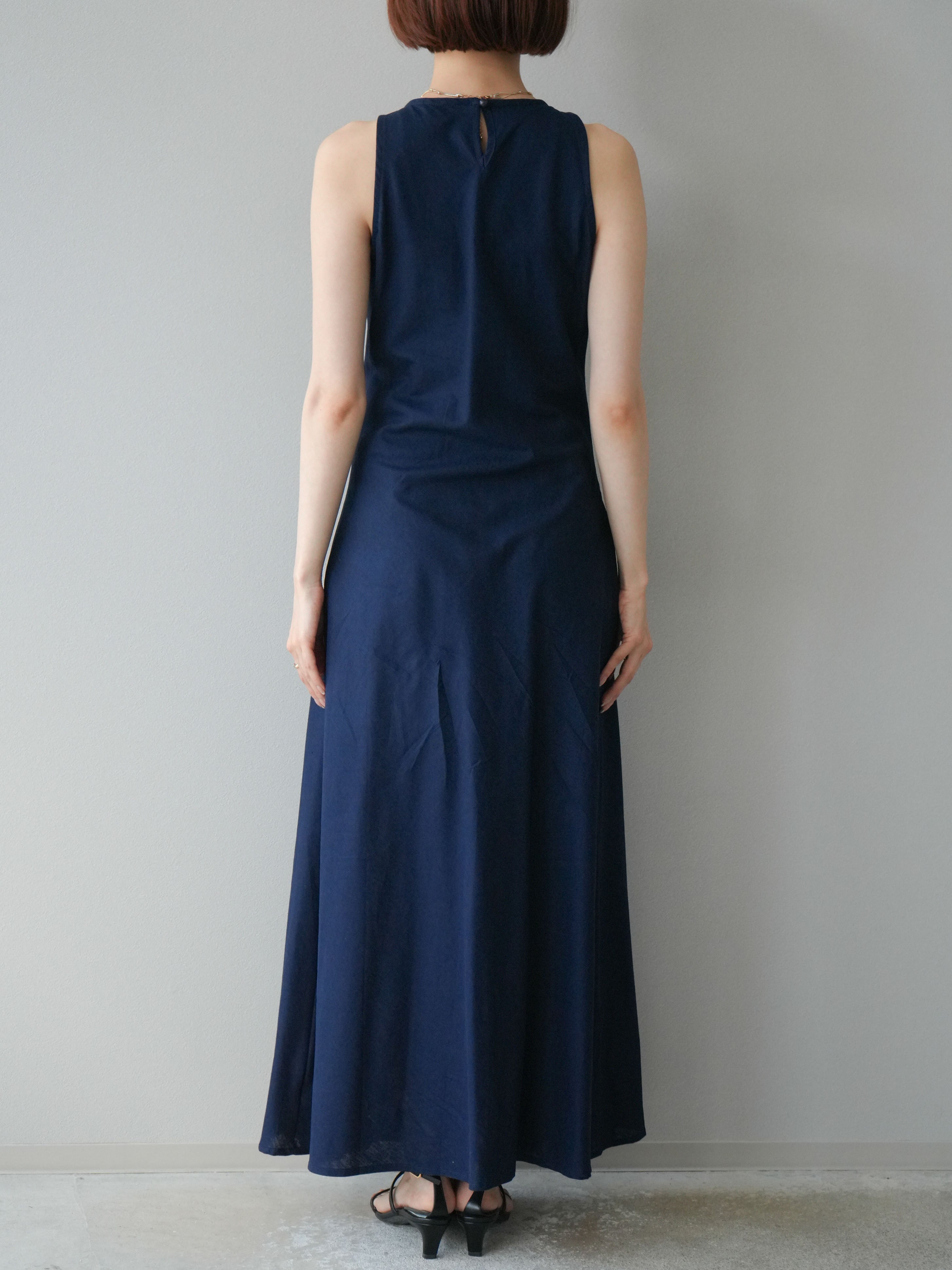 予約]リネンタッチノースリーブワンピース/ネイビー – Lumier