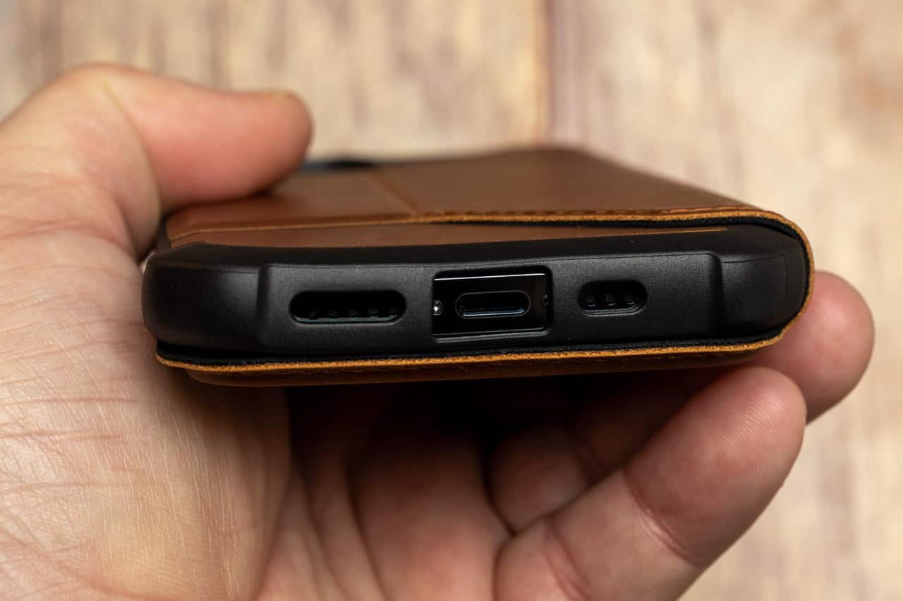 UAG Metropolis LT And Leather Wallet Series For IPhone 12 Pro