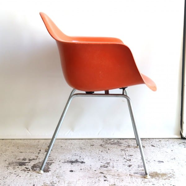 ハーマンミラー社製アームシェルチェア(オレンジFRP) | イームズチェア
