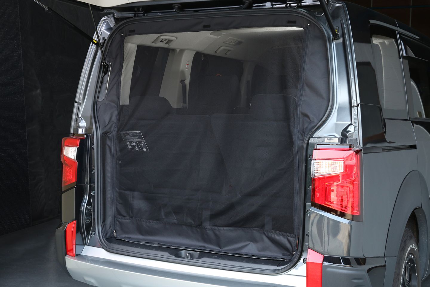 ハイエース 防虫ネット（虫除けネット） リア 1面