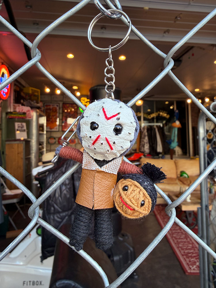 そんなつもりのブードゥー人形 ホラー映画キャラクター キーホルダー