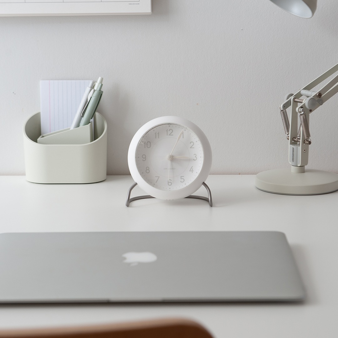 アルネ・ヤコブセン テーブルクロック ステーション ベルビュー