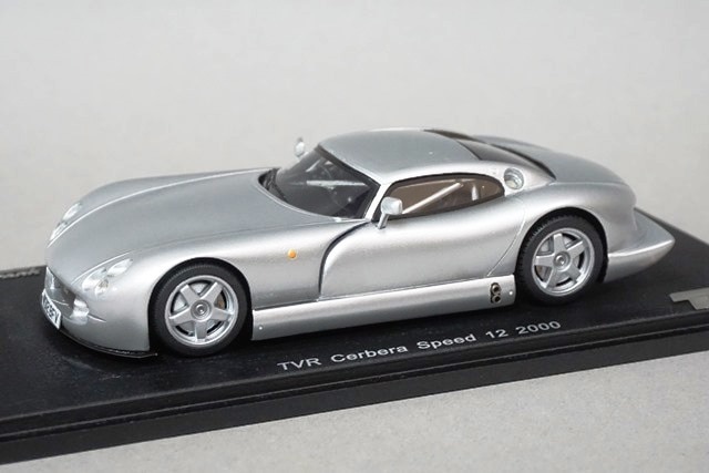 1/43 スパーク S0235 TVR サーブラウ スピード 12 2000 シルバー