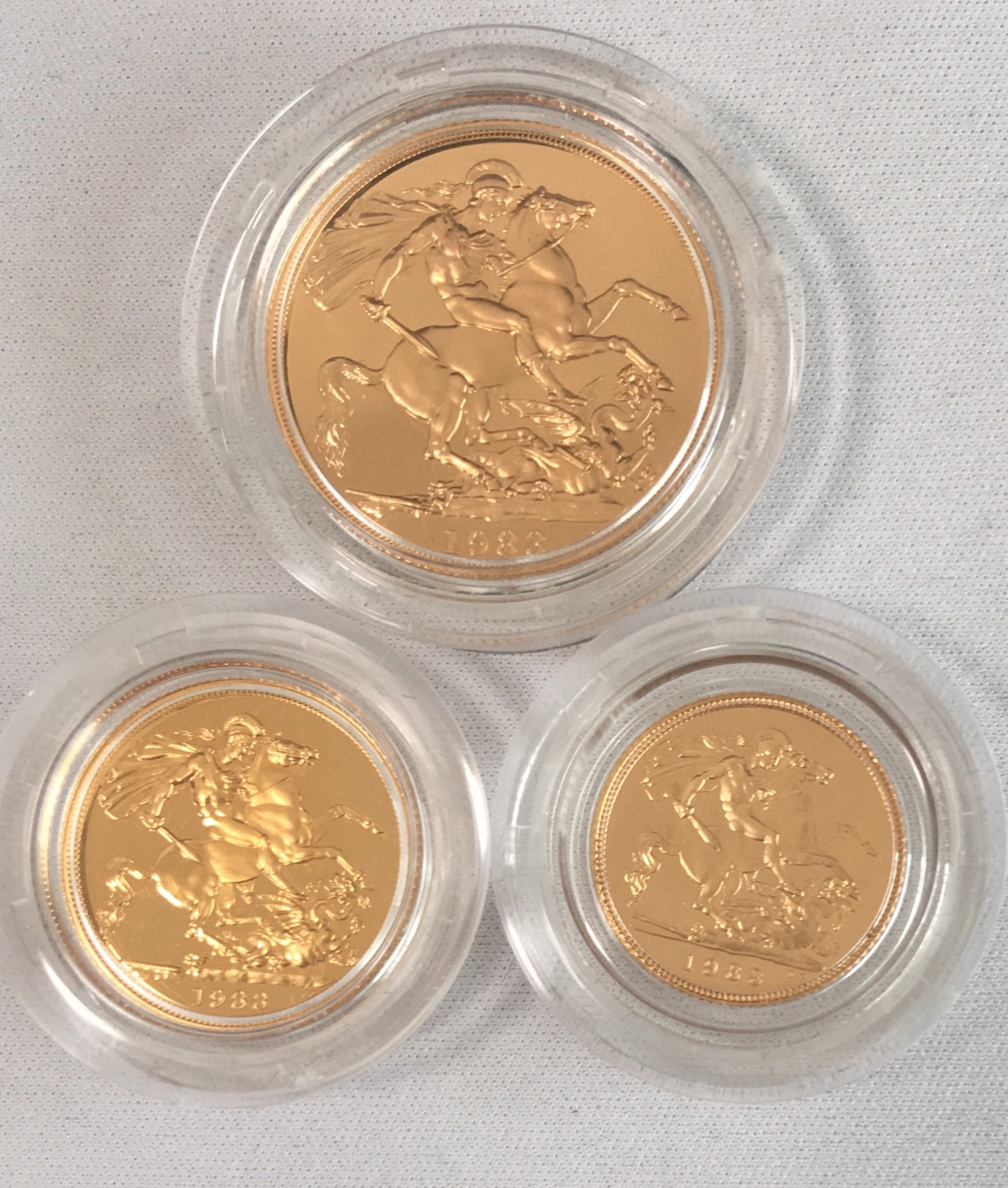 1983年グレートブリテン プルーフソブリン金貨3枚セット箱付き | 生産