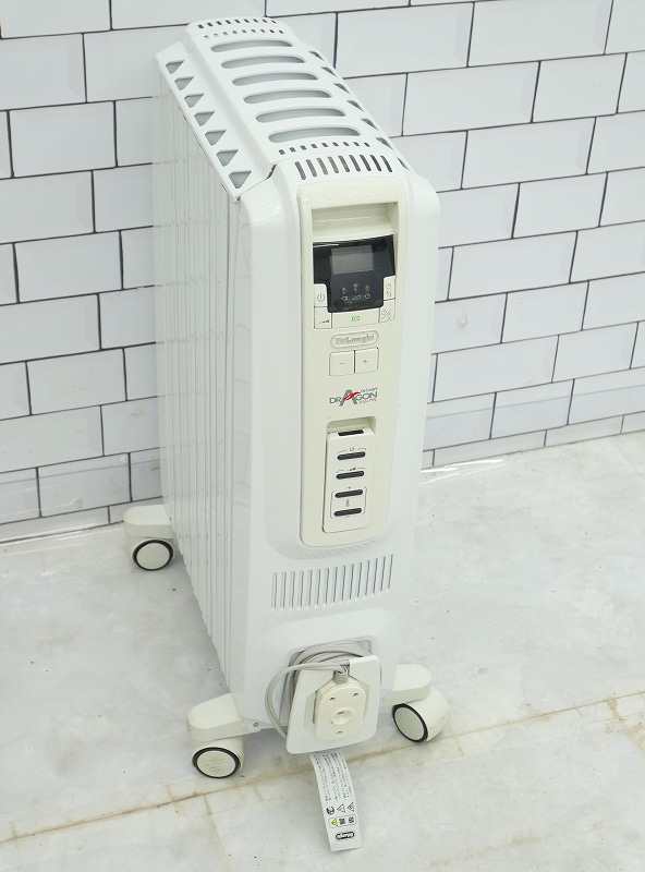 デロンギ製 年式不明中古オイルヒーター TDD0712W