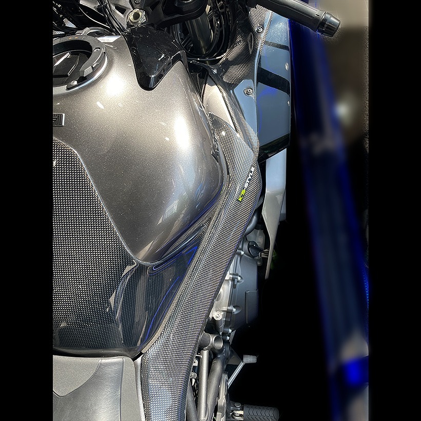 H2SX/SX SE/＋用カーボンエアインテーク（ラムエア）ダクトカバー