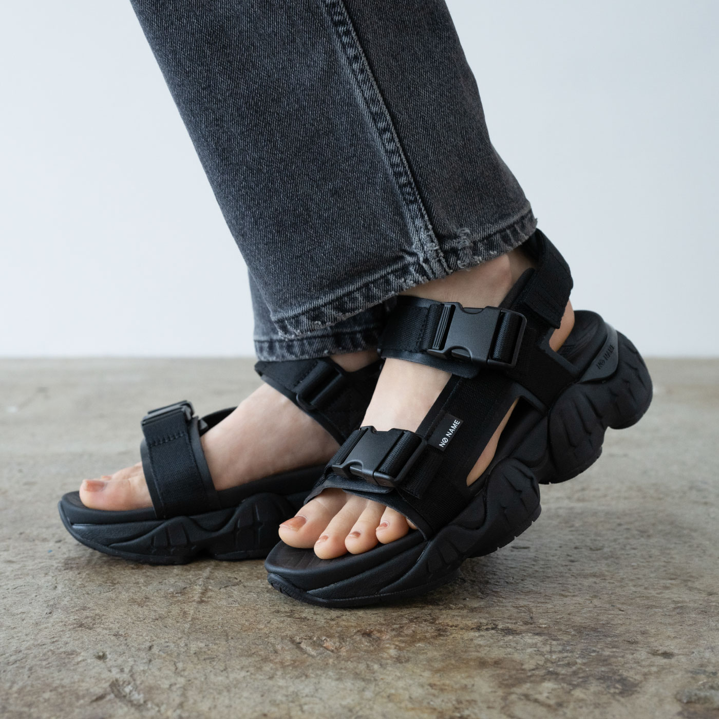 NAOT ブラックサンダル 38 オンラインショップ - NAOT ナオトジャパン