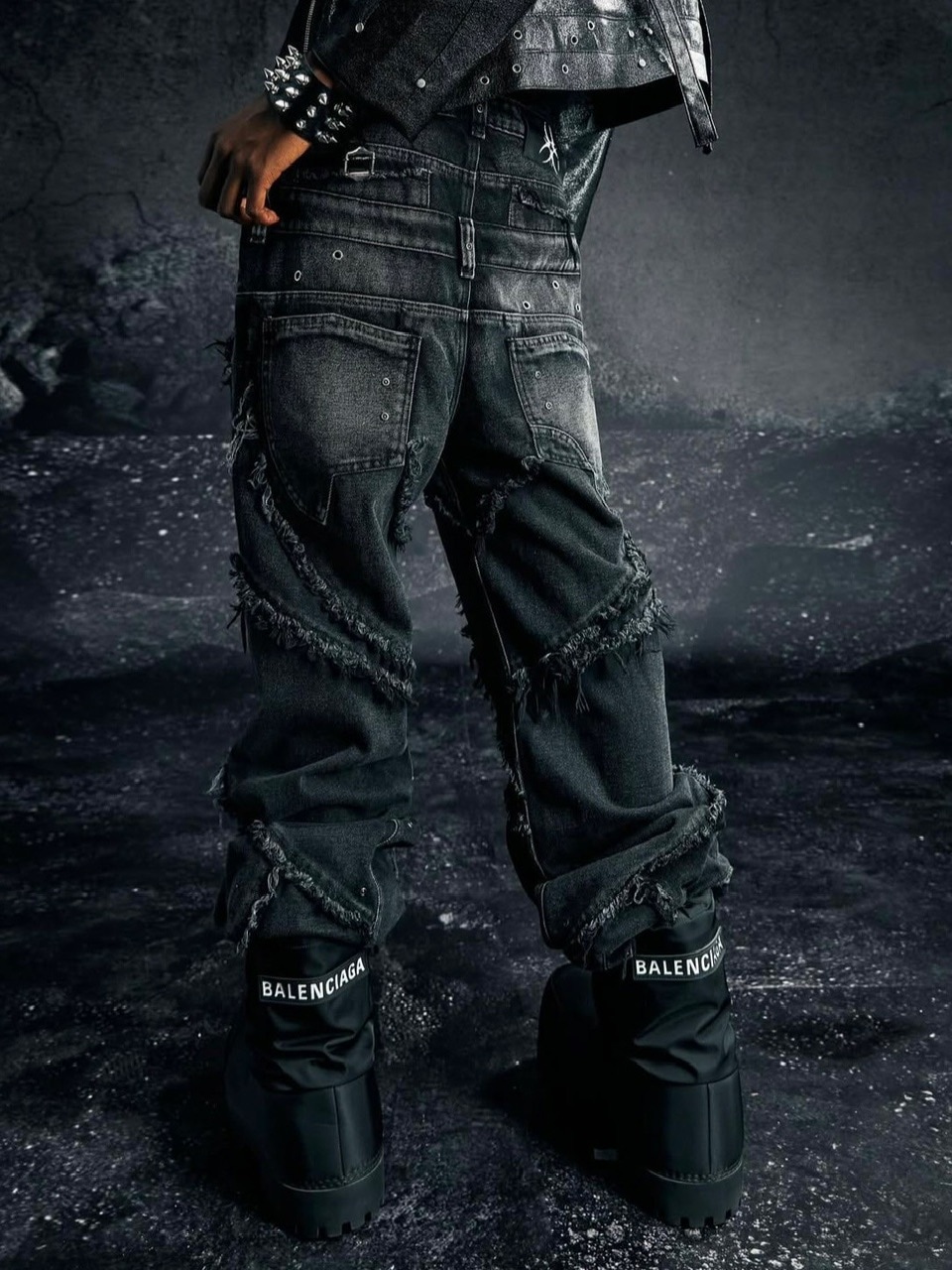 Cozy world Wide】00 KNIGHT CLUB BAGGY FLARE JEANS | OUR BRAND,Cozy