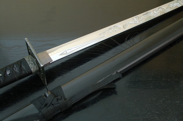 忍者刀 龍彫刀身 模造刀｜【公式】模造刀・居合刀の専門店「忍屋」