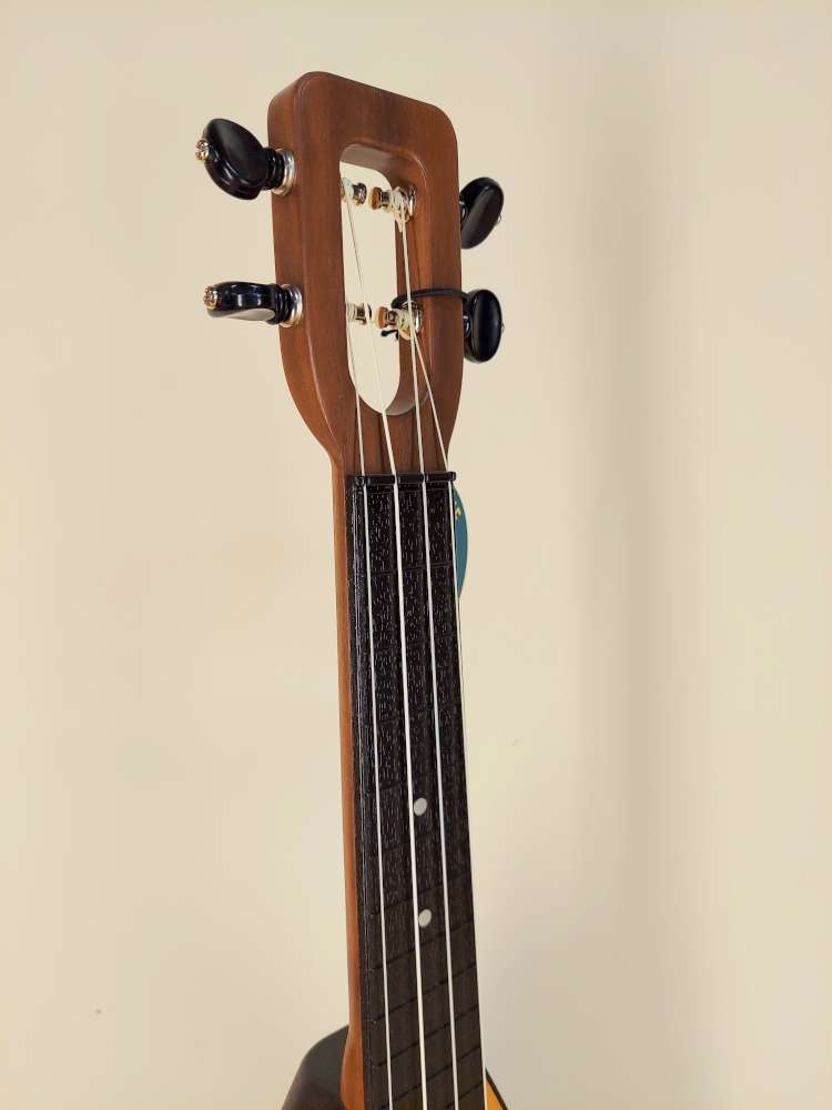 Fluke Concert Natural Ukulele-m10-natural-29613