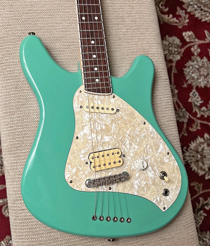 USED Squier Vista Series Venus Surf Green 1997 w/ Gig Bag - Matt's
